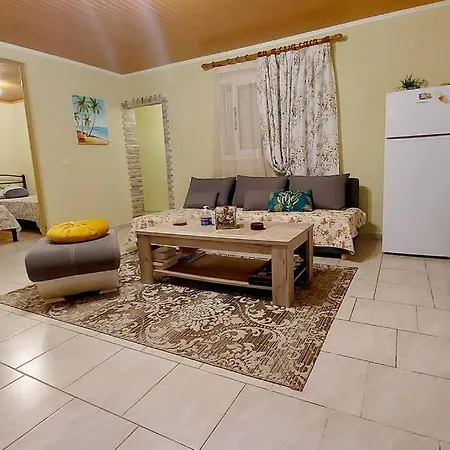 بيت للعطل Mom's Seaside Karianí