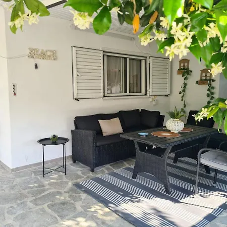 Holiday home Mom's Seaside Kariani